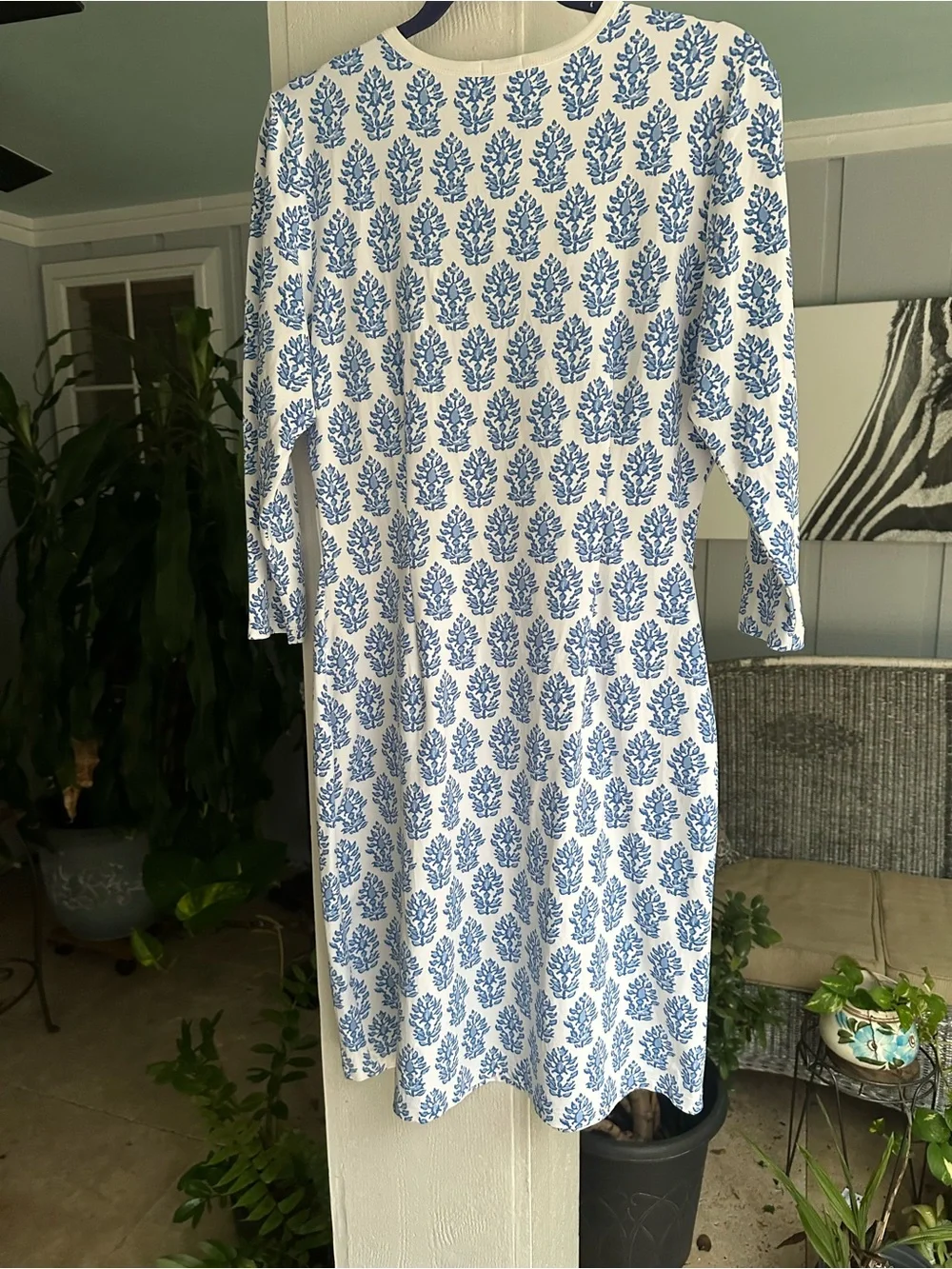 J. McLaughlin for Dillard’s Med Catalina Cloth Dress with Henley Neckline CLASSY - Picture 8 of 8